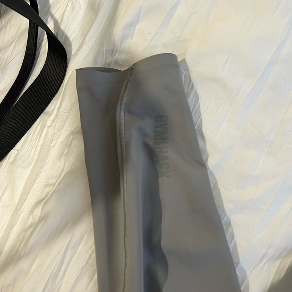Gym shark leggings - Picture 3 of 3